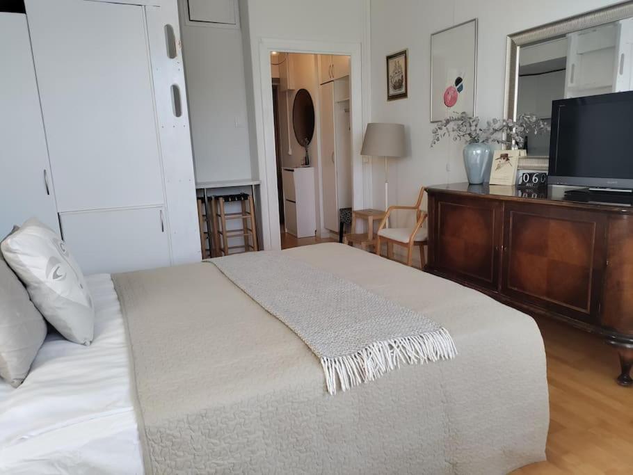 Appartement Top-floor Studio, Near Park & Sea, Great Transit *